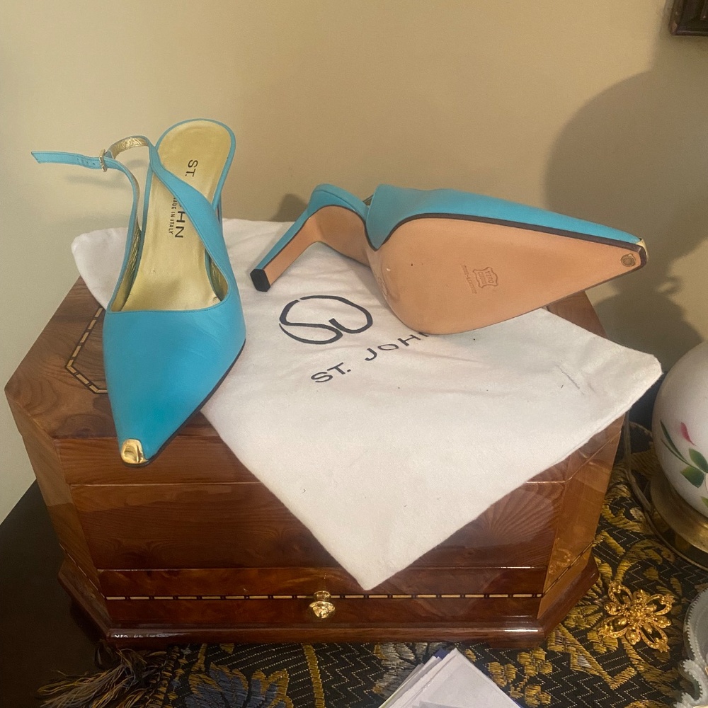 St John Turquoise Sling Stiletto -Never worn ~ Size 9